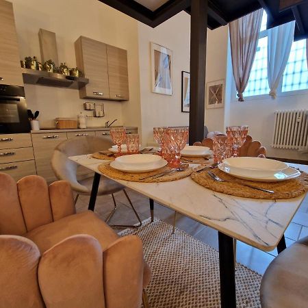 Regina Milano In Porta Romana 2 - Sky Tv, Wifi E Breakfast Box Lägenhet Exteriör bild
