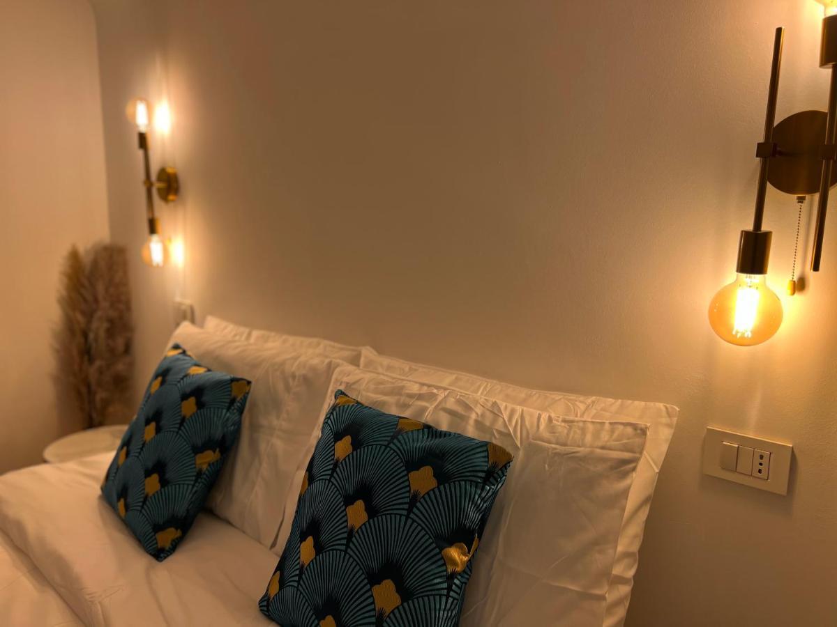 Regina Milano In Porta Romana 2 - Sky Tv, Wifi E Breakfast Box Lägenhet Exteriör bild