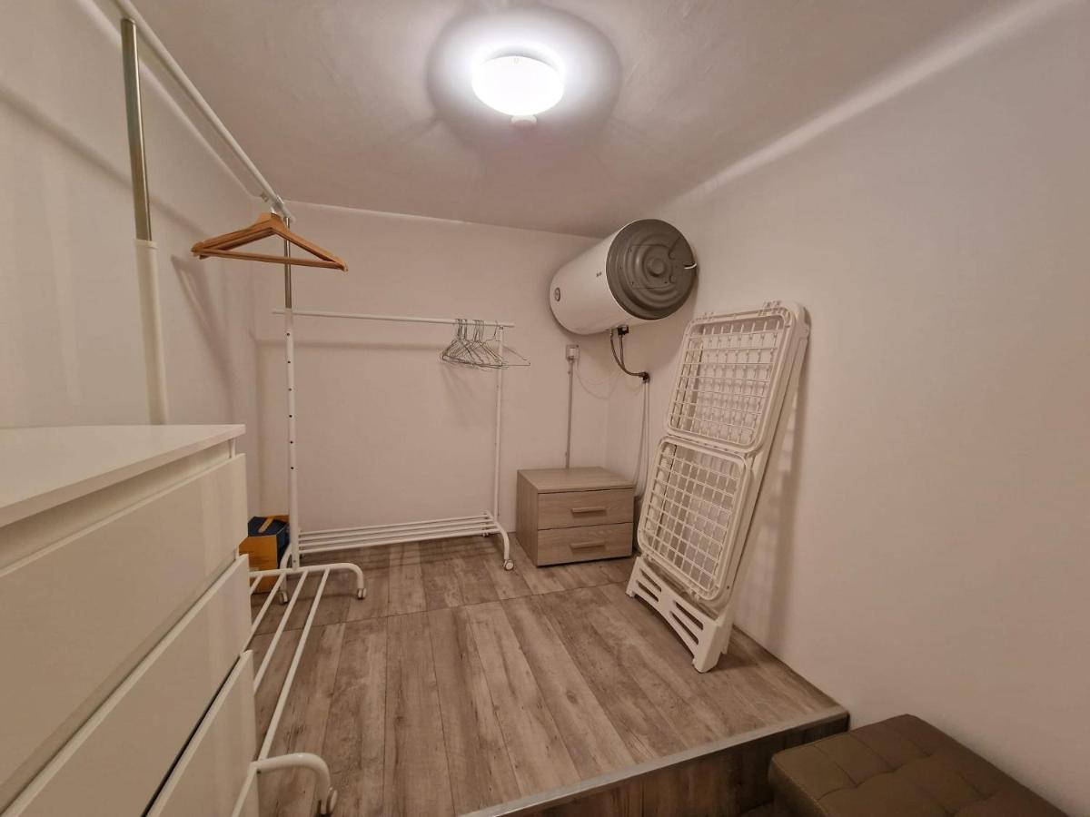 Regina Milano In Porta Romana 2 - Sky Tv, Wifi E Breakfast Box Lägenhet Exteriör bild