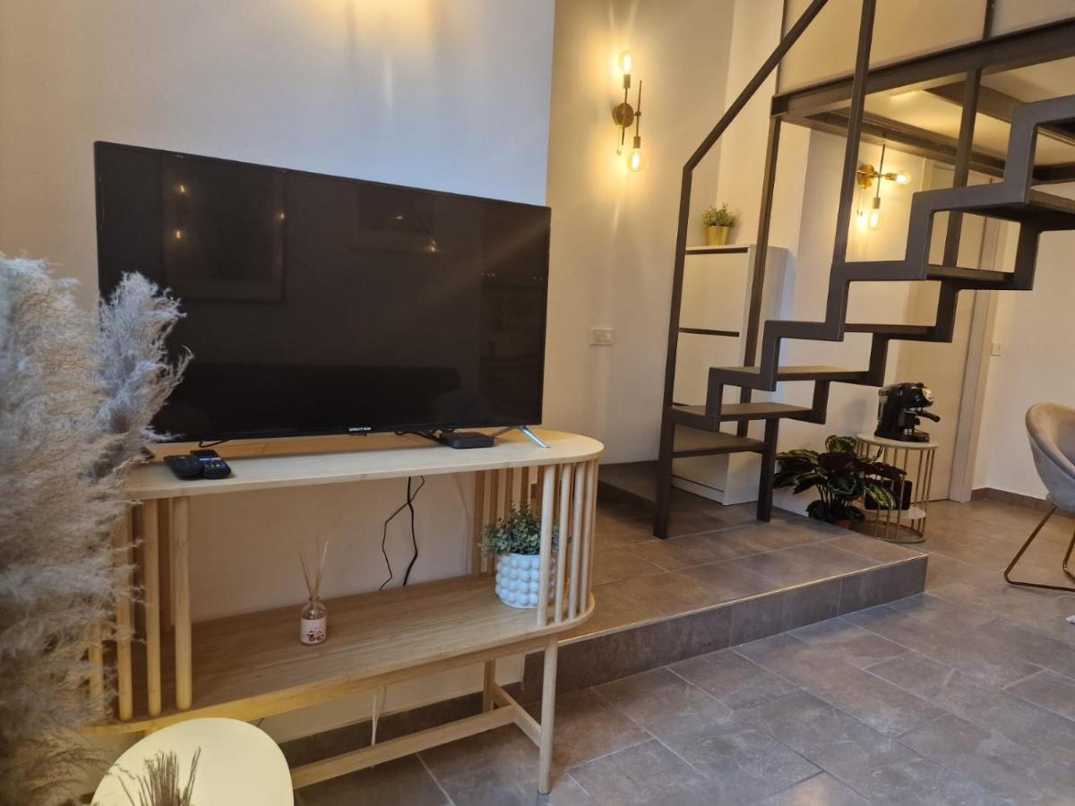 Regina Milano In Porta Romana 2 - Sky Tv, Wifi E Breakfast Box Lägenhet Exteriör bild