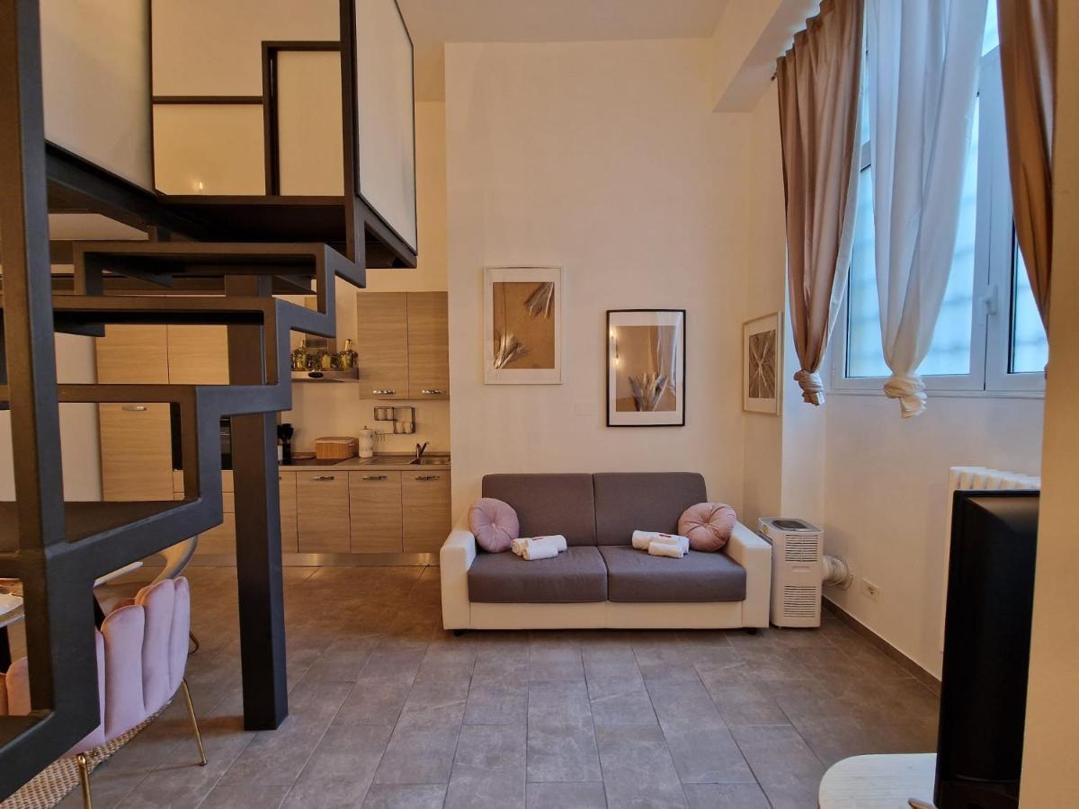 Regina Milano In Porta Romana 2 - Sky Tv, Wifi E Breakfast Box Lägenhet Exteriör bild