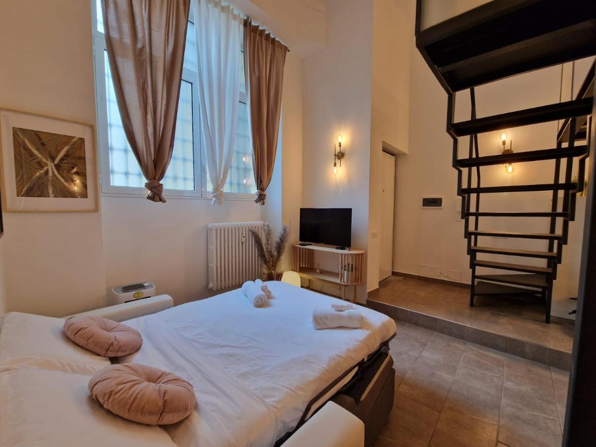 Regina Milano In Porta Romana 2 - Sky Tv, Wifi E Breakfast Box Lägenhet Exteriör bild